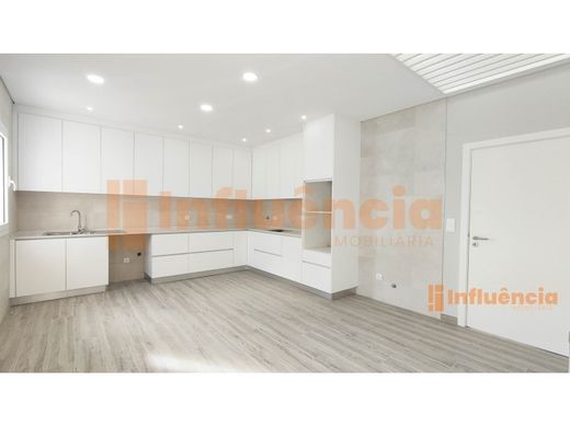 Maison individuelle à Covilhã, Distrito de Castelo Branco