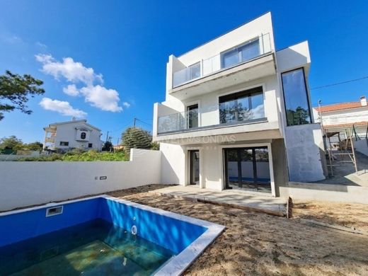 Maison de luxe à Charneca de Caparica, Almada