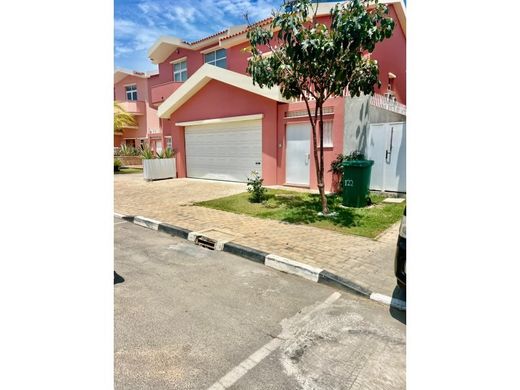 Villa à Talatona, Luanda Province