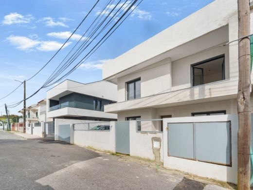 Luxury home in Loures, Lisbon