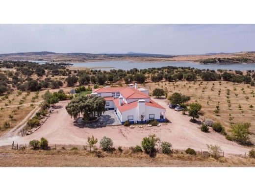 Luxe woning in Alandroal, Distrito de Évora