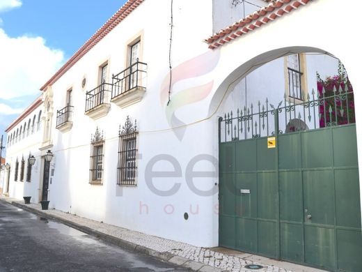 콘도미니엄 / Almeirim, Santarém