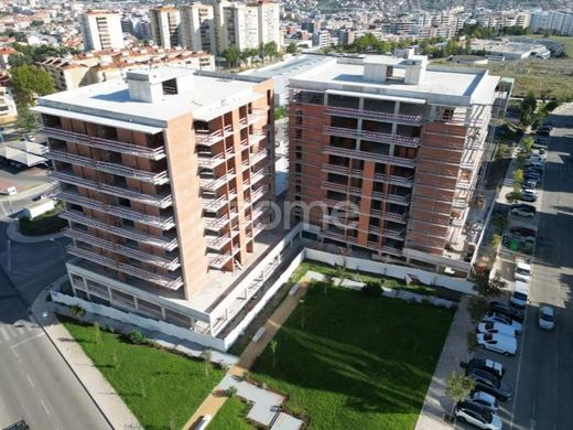 Apartment / Etagenwohnung in Odivelas, Lissabon