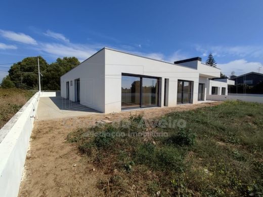 Casa Unifamiliare a Aveiro, Distrito de Aveiro