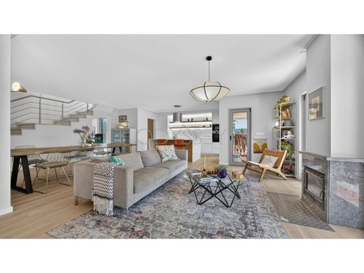 Villa Plurifamiliare a Sintra, Lisbona