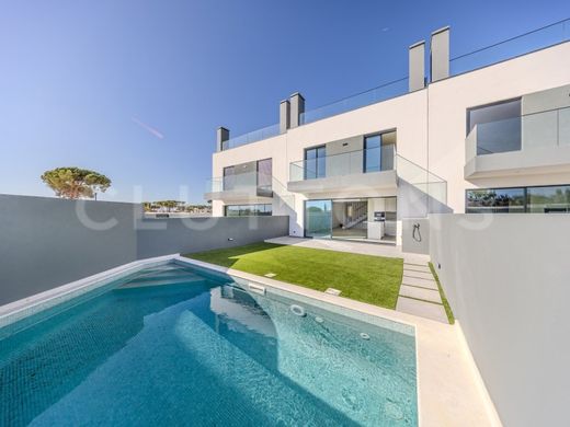 半独立式房屋  Faro, Distrito de Faro