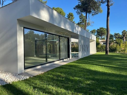 Luxury home in Charneca de Caparica, Almada