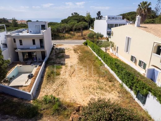 Участок, Лола, Loulé