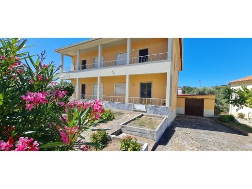 Loures, Distrito de Lisboaの高級住宅