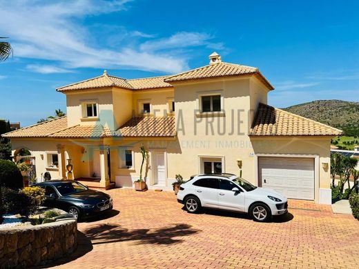 Villa in Pedreguer, Alicante
