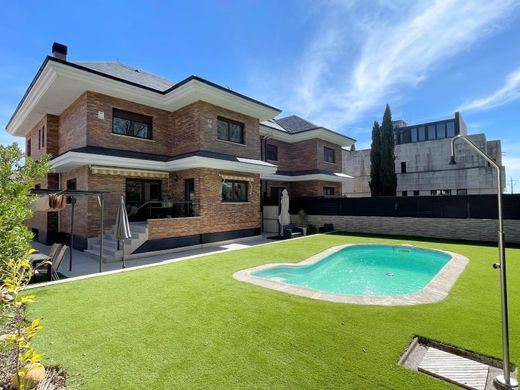 Willa wielorodzinna w Las Rozas de Madrid, Provincia de Madrid