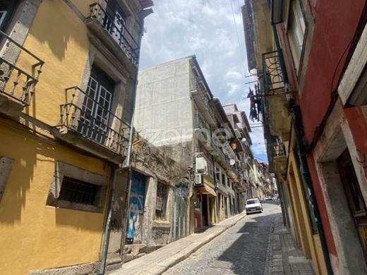 地皮  波圖, Porto