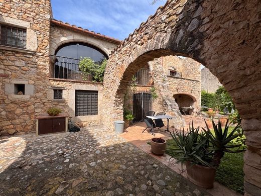 Casa di lusso a Viladamat, Girona