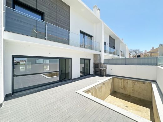 Semidetached House in Alcochete, Distrito de Setúbal