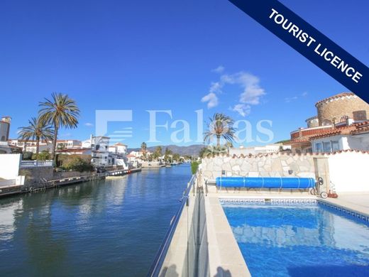 Luxury home in Empuriabrava, Province of Girona