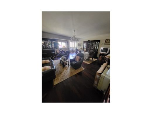 Apartment / Etagenwohnung in Lissabon, Lisbon