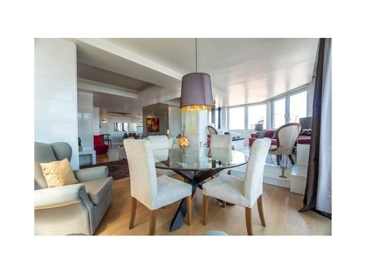 Penthouse in Avenidas Novas, Lisbon