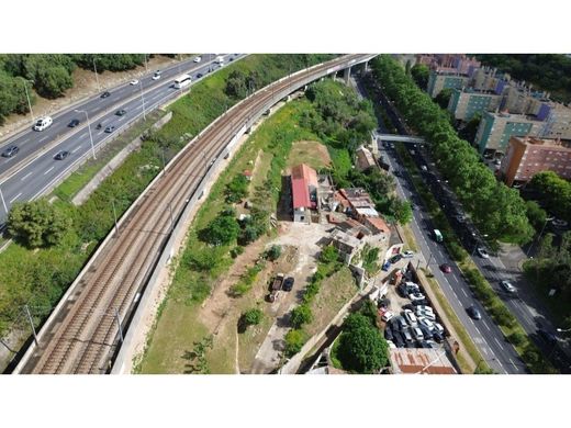 토지 / Alcântara, Almada