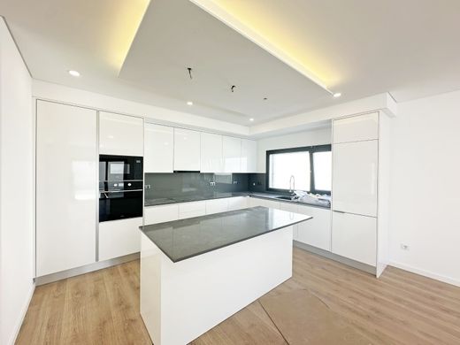 Dom jednorodzinny w Setúbal, Distrito de Setúbal