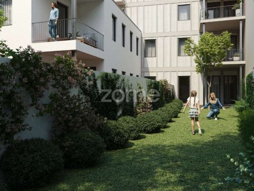 Apartment / Etagenwohnung in Porto, Distrito do Porto