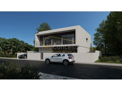 Casa di lusso a Entroncamento, Distrito de Santarém