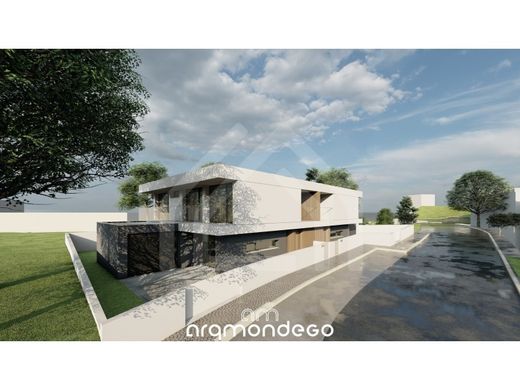 Twee-onder-een-kapwoning in Coimbra, Distrito de Coimbra