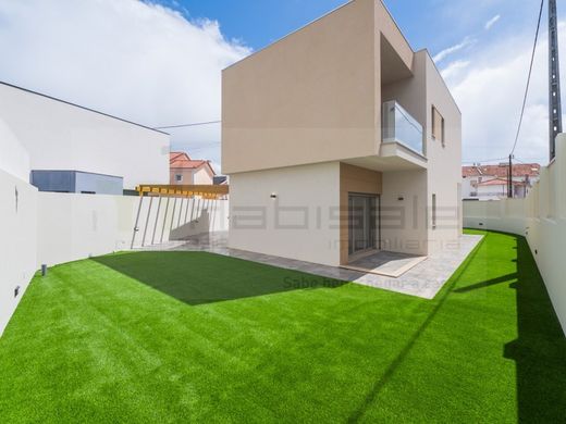 Detached House in Cascais, Lisbon
