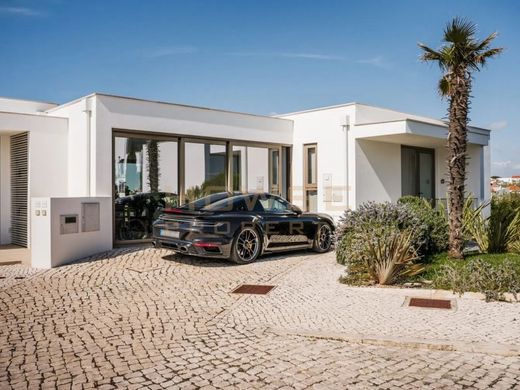 Detached House in Lourinhã, Lisbon