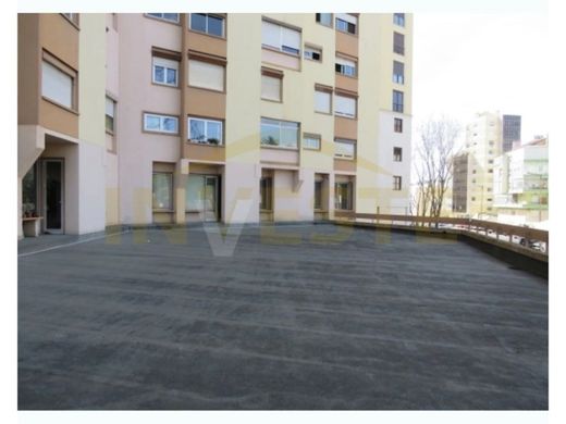 Γραφείο σε Avenidas Novas, Lisbon