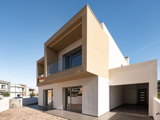 Einfamilienhaus in Torres Vedras, Lissabon