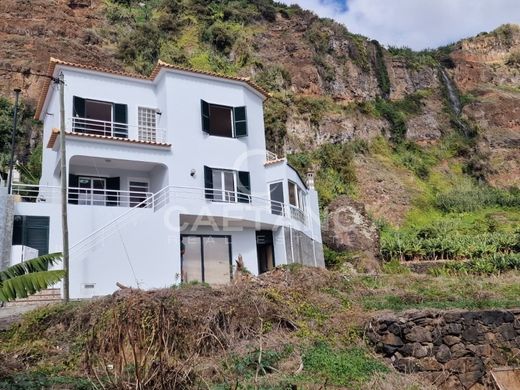 Luxus-Haus in Ponta do Sol, Madeira