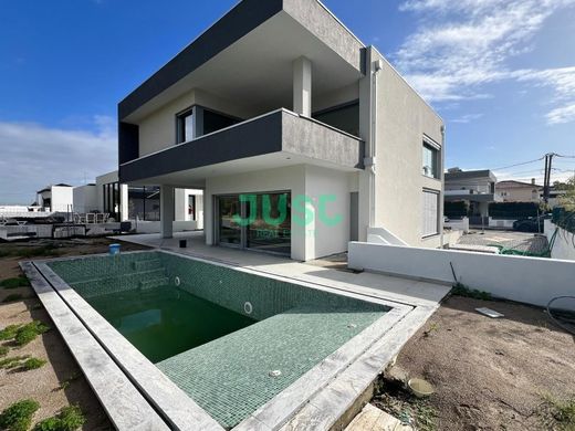 Casa en Charneca de Caparica, Almada