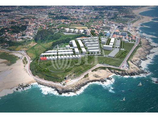 Grundstück in Vila Nova de Gaia, Distrito do Porto