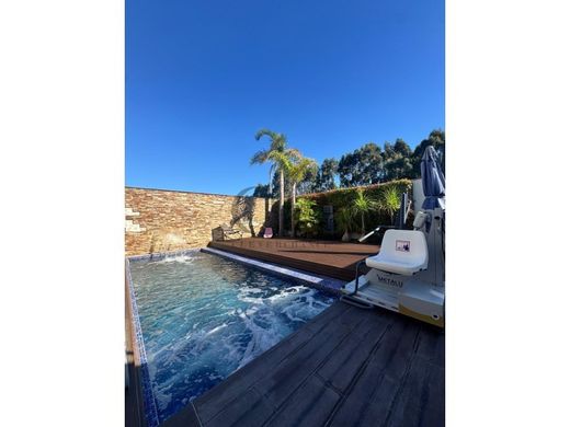 Semidetached House in Vila Nova de Gaia, Distrito do Porto