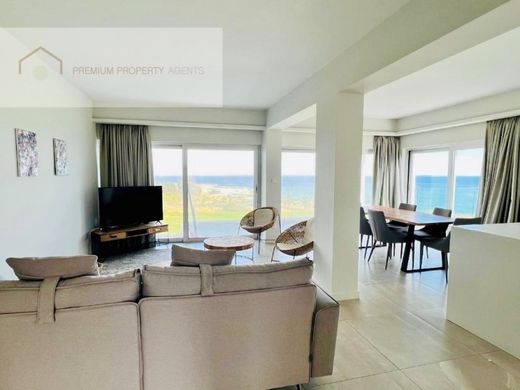 Пентхаус, Протарас, Paralímni