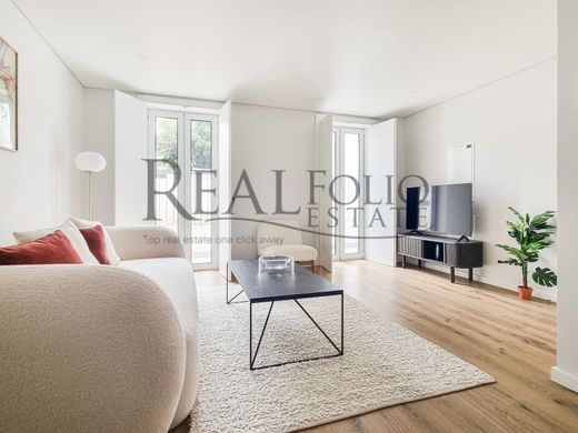 Apartment / Etagenwohnung in Arroios, Lisbon