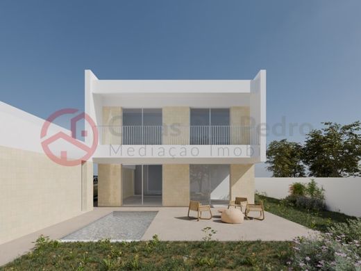 Luksusowy dom w Charneca de Caparica, Almada