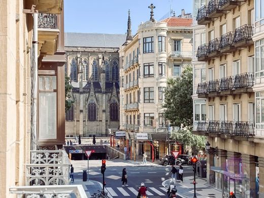 Apartment / Etagenwohnung in Donostia-San Sebastián, Guipuzcoa