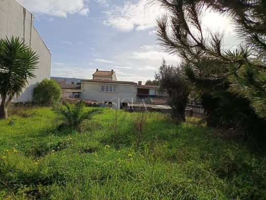 أرض ﻓﻲ فيلا نوا دغايا
, Vila Nova de Gaia