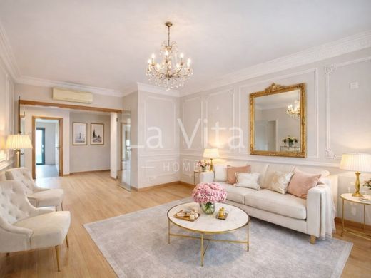 Apartment / Etagenwohnung in Cascais, Lissabon