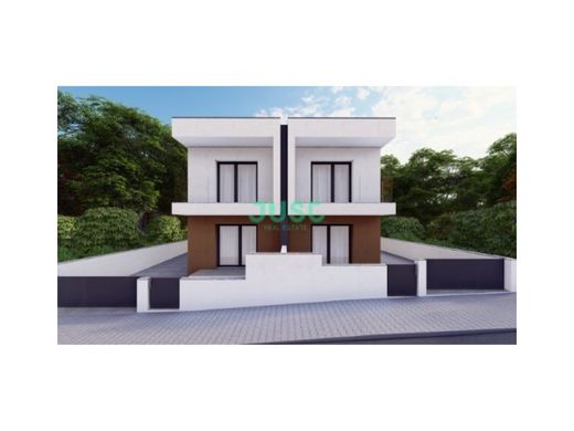 半独立式房屋  Seixal, Distrito de Setúbal