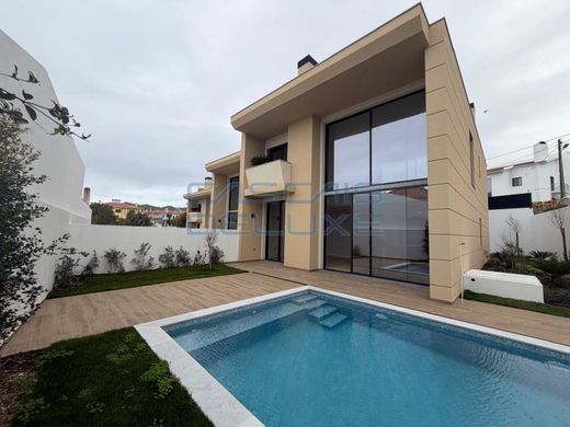 Luxury home in Cascais, Lisbon