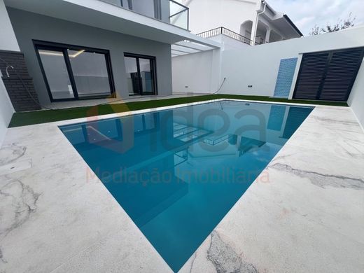 Semidetached House in Seixal, Distrito de Setúbal