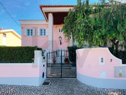 Luxury home in Almada, Distrito de Setúbal