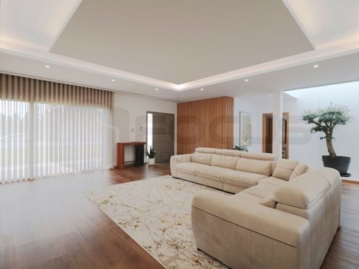 豪宅  Oliveira do Bairro, Distrito de Aveiro