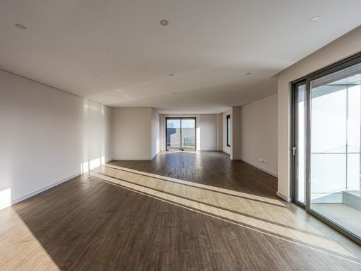 Apartment / Etagenwohnung in Porto, Distrito do Porto