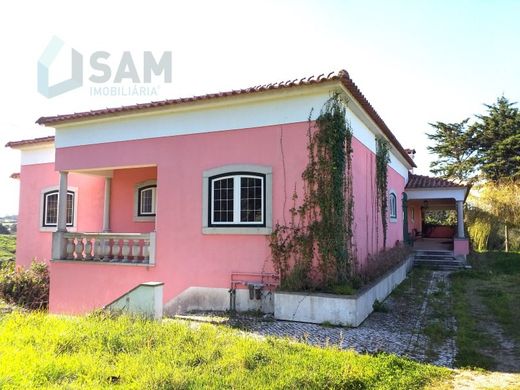 Casa Independente - Óbidos, Leiria
