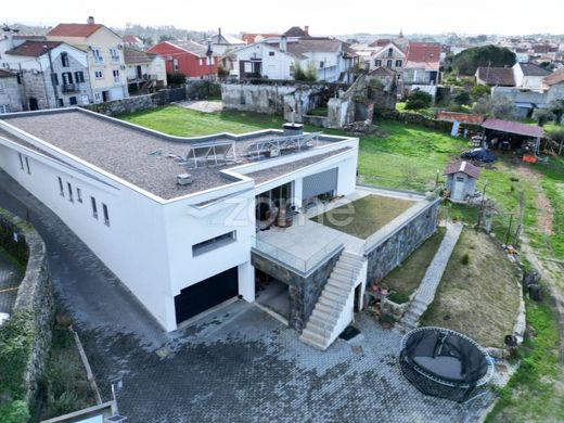 Luxury home in Seia, Distrito da Guarda