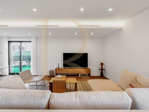 Twee-onder-een-kapwoning in Seixal, Distrito de Setúbal