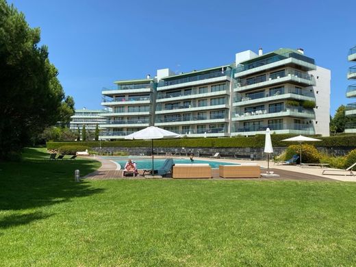 Apartment / Etagenwohnung in Cascais e Estoril, Cascais